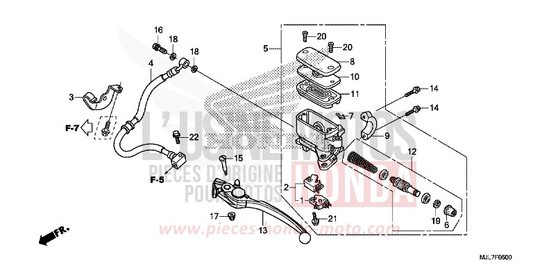 RR. BRAKE MASTER CYLINDER for NC750D MAT PEARL GLARE WHITE (NHB54) from 2014