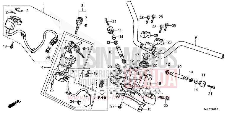 HANDLE PIPE/TOP BRIDGE for NC750D MAT PEARL GLARE WHITE (NHB54) from 2014