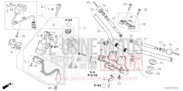HANDLE PIPE/TOP BRIDGE for CB500F ROSS WHITE (NH196) from 2016