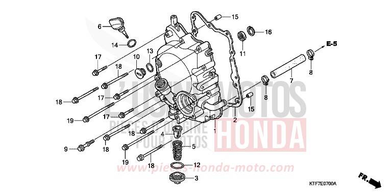 RIGHT CRANKCASE COVER for SH150 PEARL MONTANA BLUE (PB351) from 2005