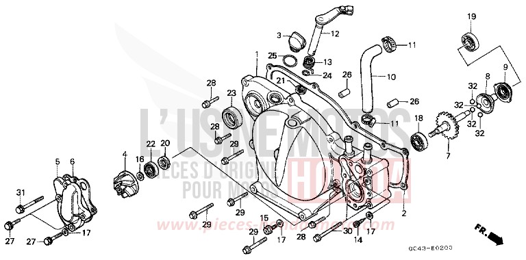 RIGHT CRANKCASE COVER for CR80R FIGHTING RED (R134) from 1986