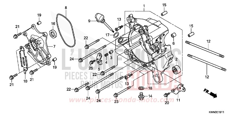 RIGHT CRANKCASE (WW125EX2C/EX2D/EX2E/D) for WW125 ASTEROID BLACK METALLIC (NHA35) from 2012