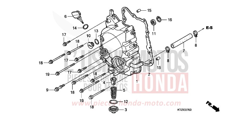 RIGHT CRANKCASE COVER for PS125i PEARL COOL WHITE (NHA16) from 2009