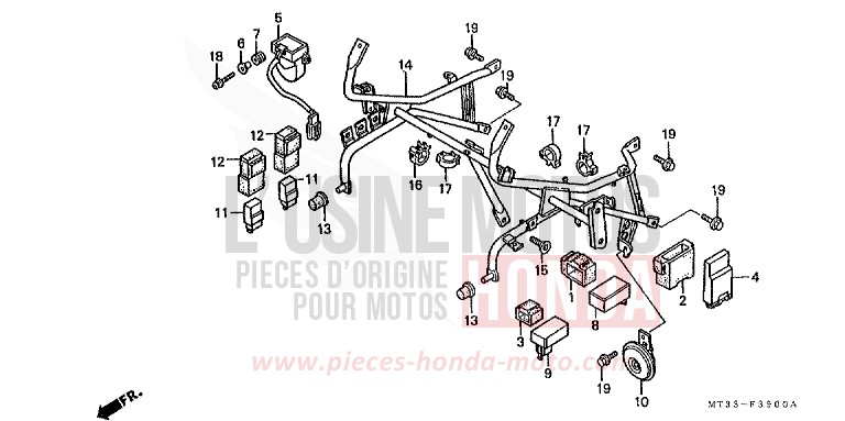 COWL STAY (ST1100L/M/N/P/R) for Pan-European CANDY WINE BERRY RED-U (R114D) from 1992